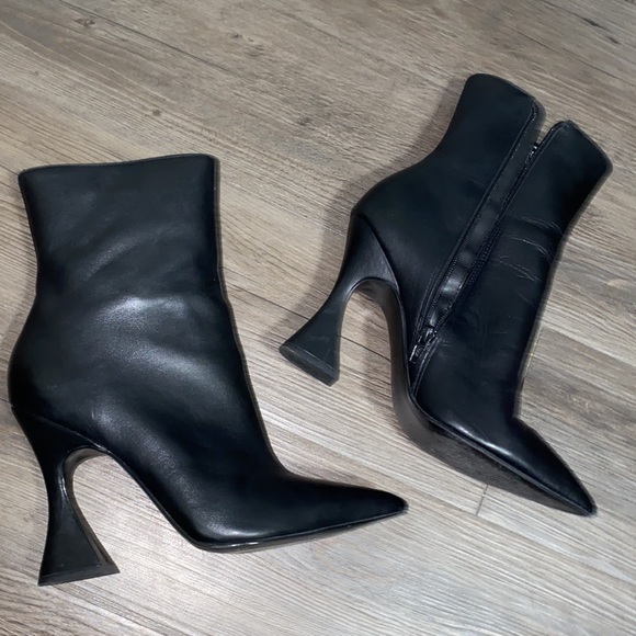 Steve Madden booties size 9 - Picture 2 of 8